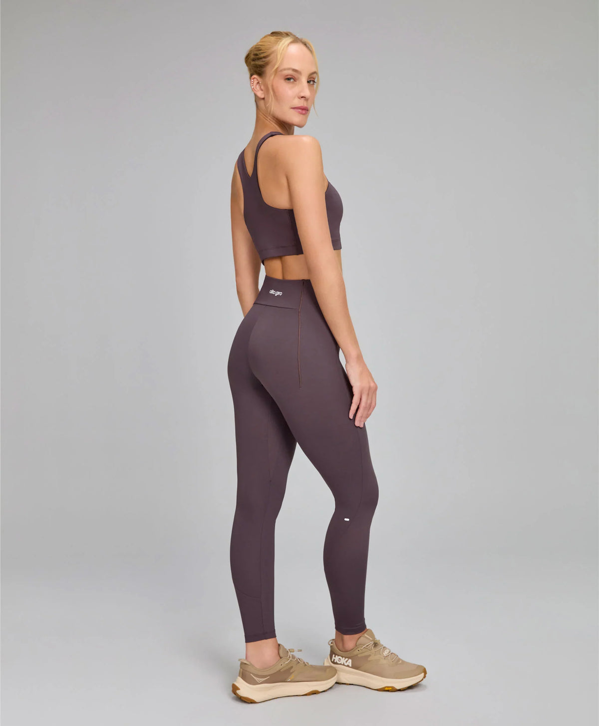 Legging Bolsos Laterais e Refletivos Marrom Nobre Alto Giro