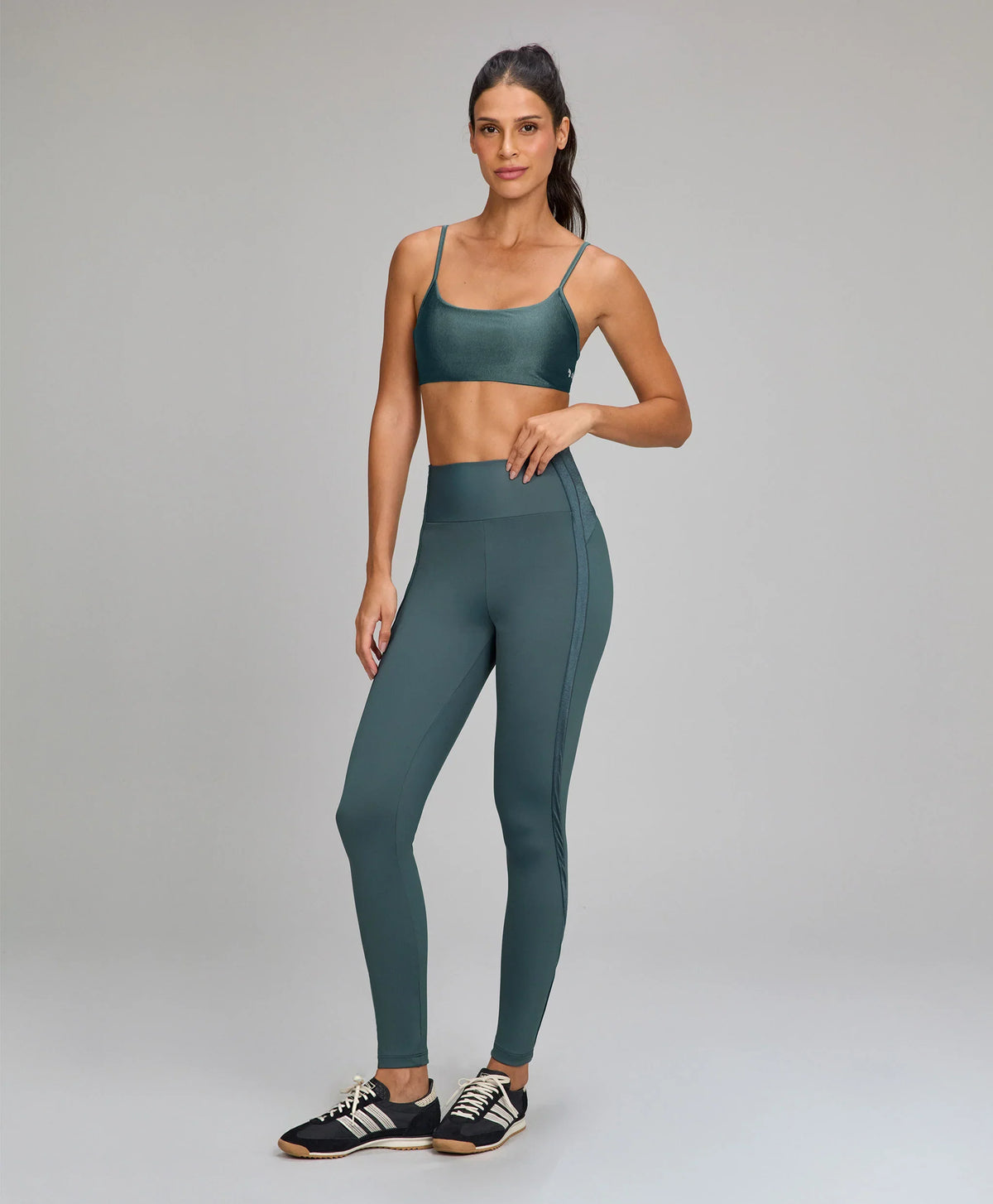 Legging Recortes Shine Cinza Metropole Alto Giro