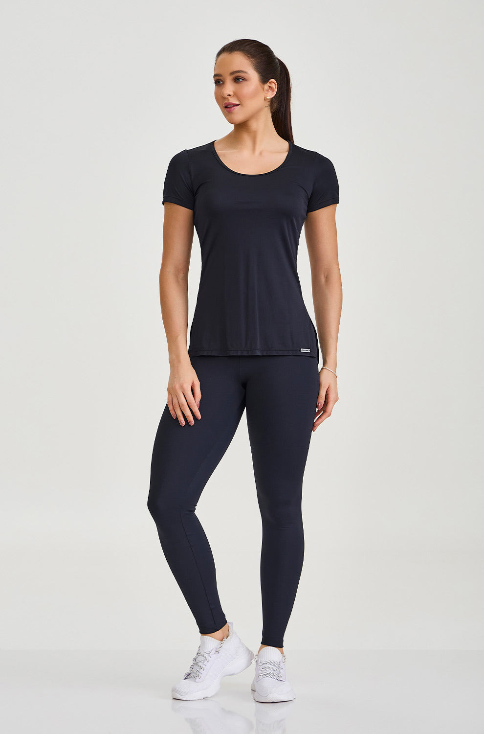 Blusa Fenda Lateral Sb Classica Preto Caju Brasil