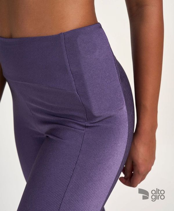 Legging Rib Shine C/ Bolso Roxo Velvet Alto Giro