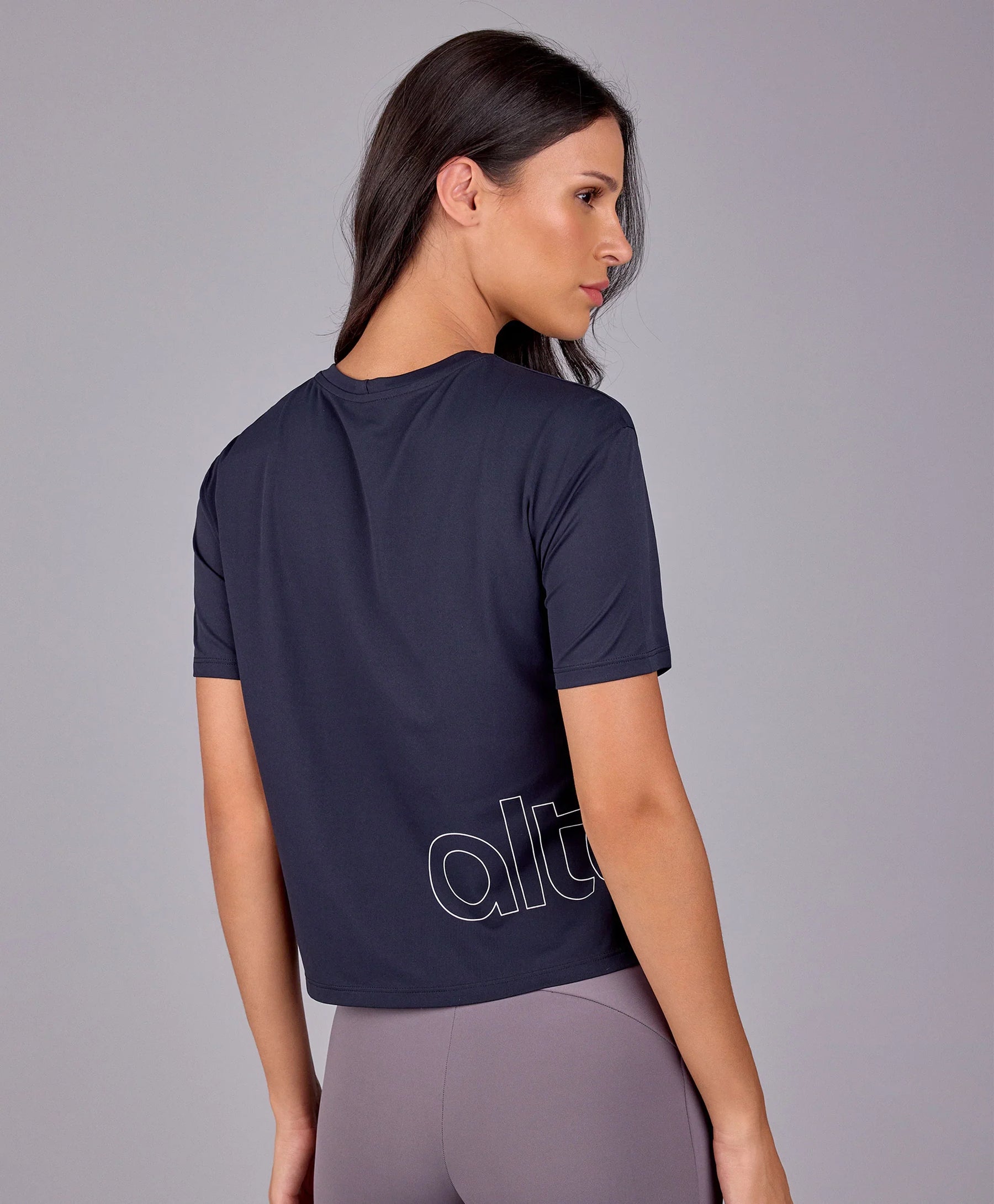 T-shirt Abertura Unilateral Preto Alto Giro