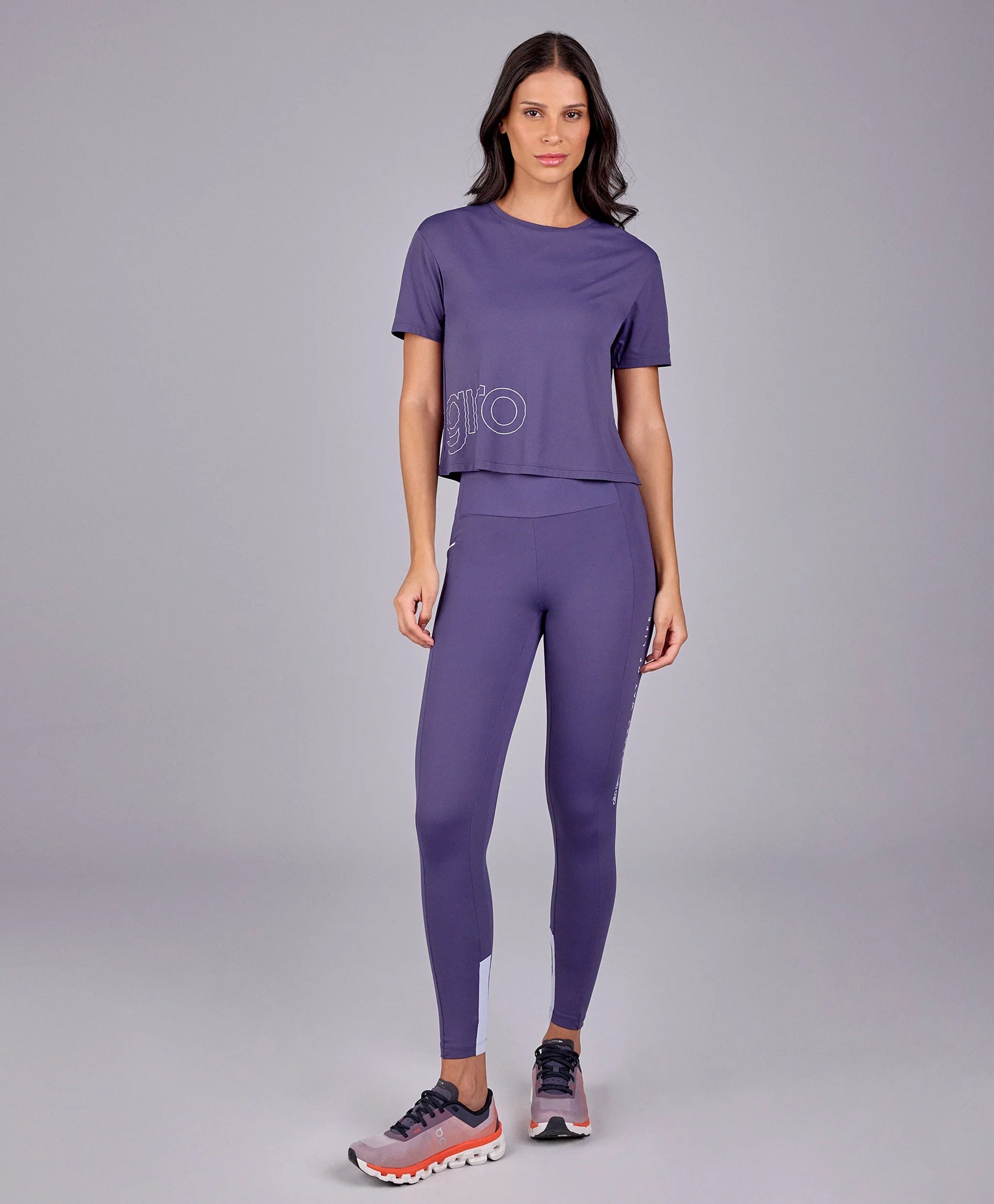 T-shirt Abertura Unilateral Roxo Velvet Alto Giro