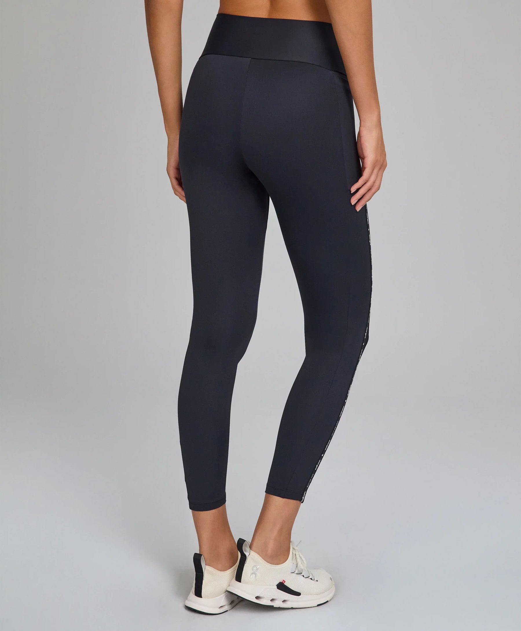 Legging Elástico AG Tule e Bolsos Preto Alto Giro