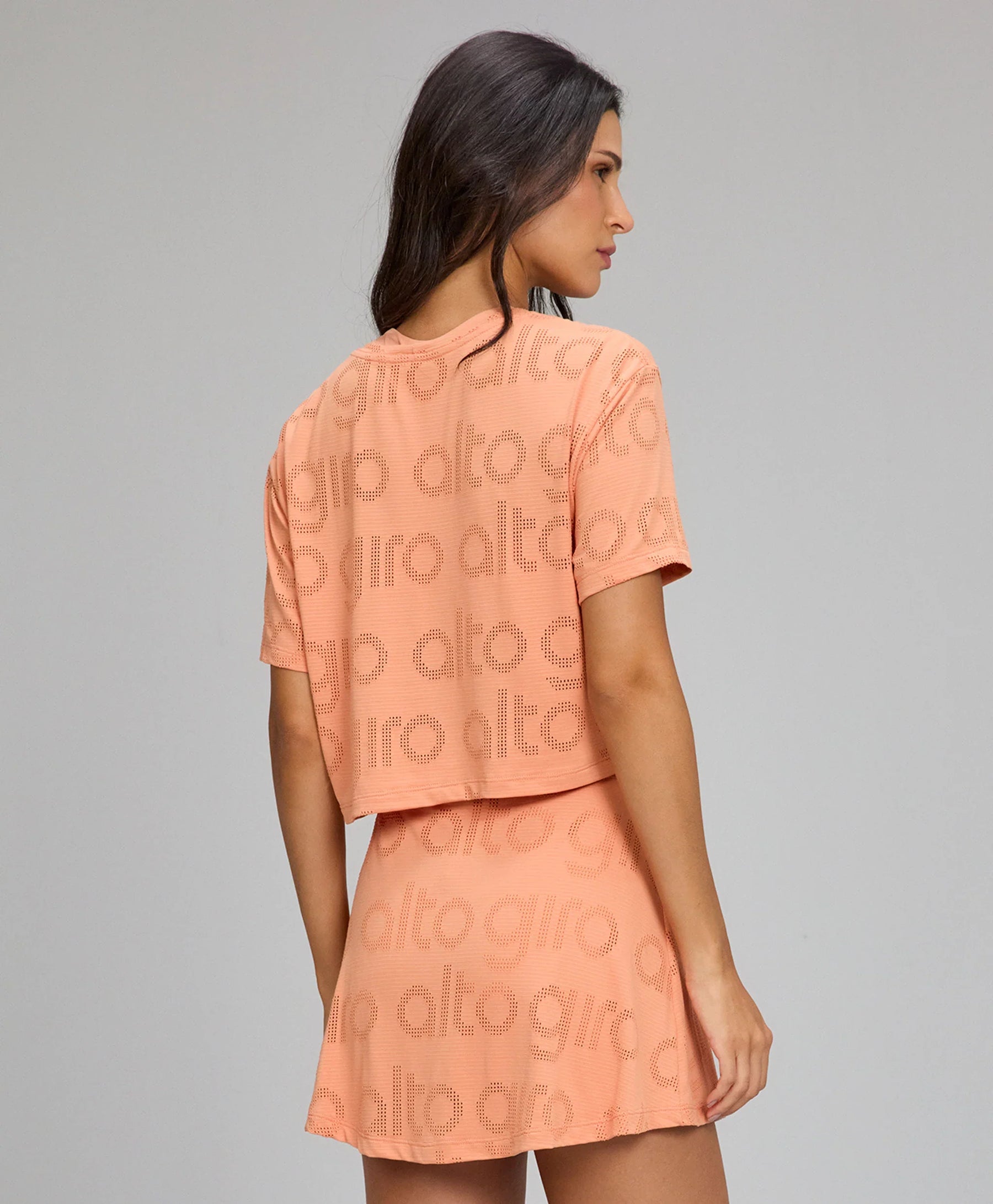 T-shirt Cropped Mesh Laranja Pessego Alto Giro