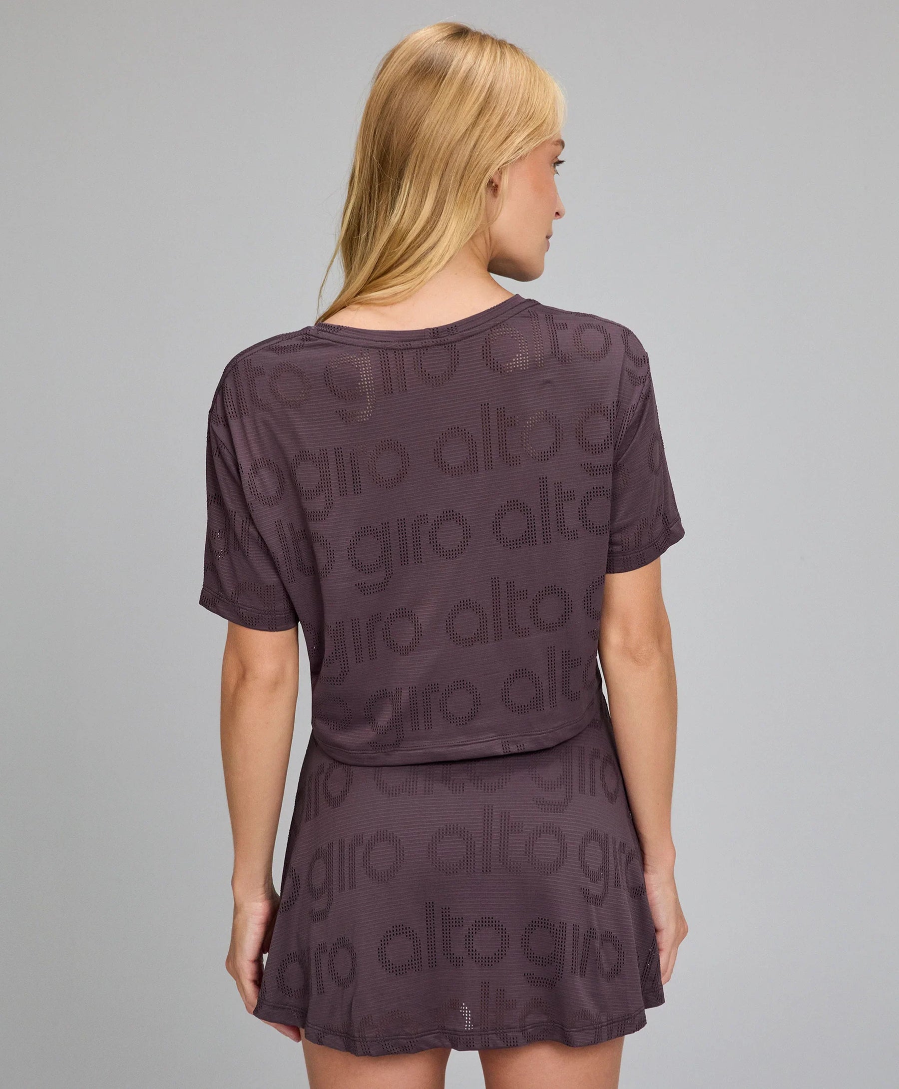 T-shirt Cropped Mesh Marrom Nobre Alto Giro