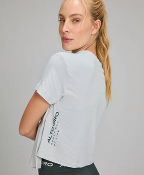 T-shirt Dry Abertura Lateral Cinza Nevoa Alto Giro