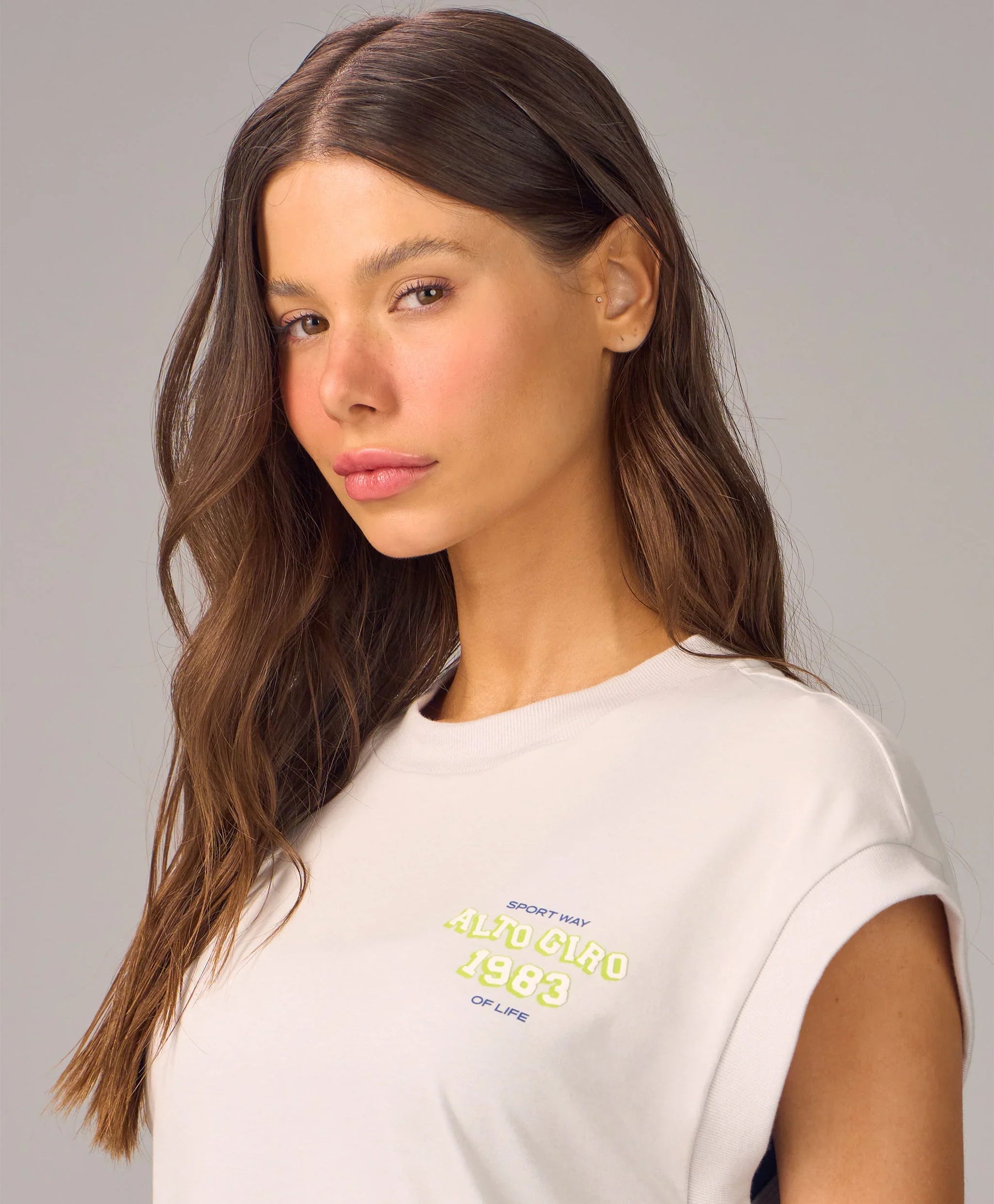 T-shirt Alongada Estampada Cinza Nevoa Alto Giro