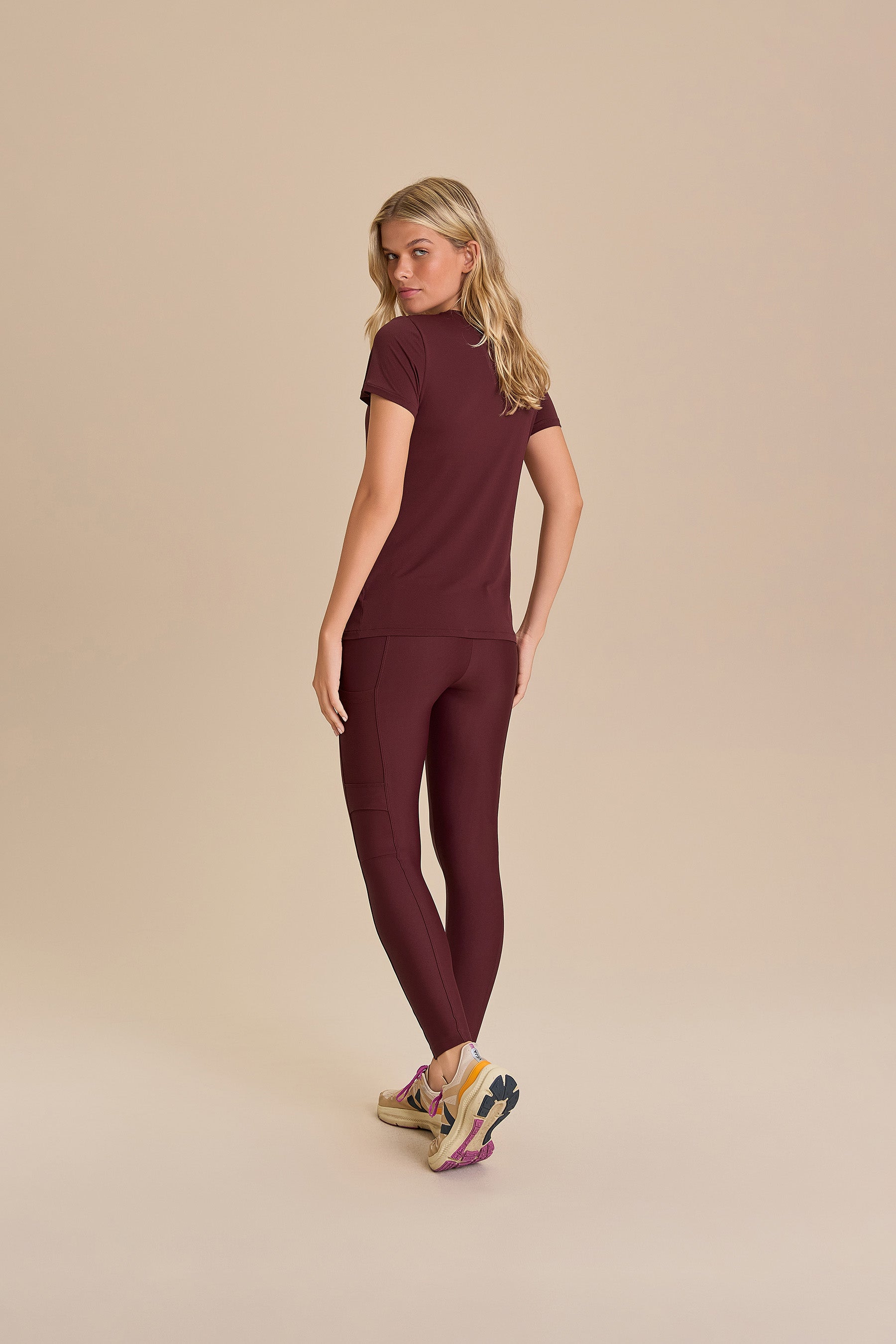 Camiseta LIVE! Comfort Bordo