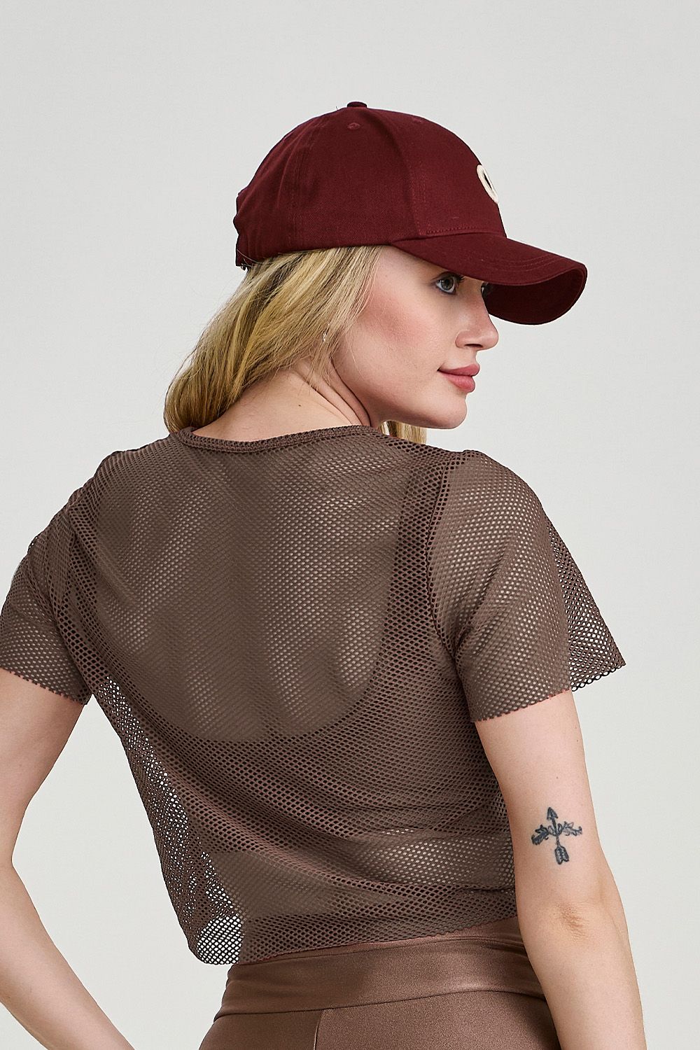 Cropped De Tela Com Aplicação Marrom Caju Brasil