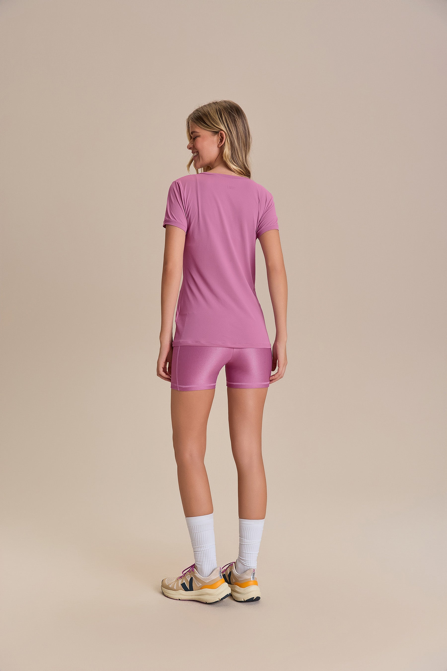 Camiseta Basic Comfort Lilas
