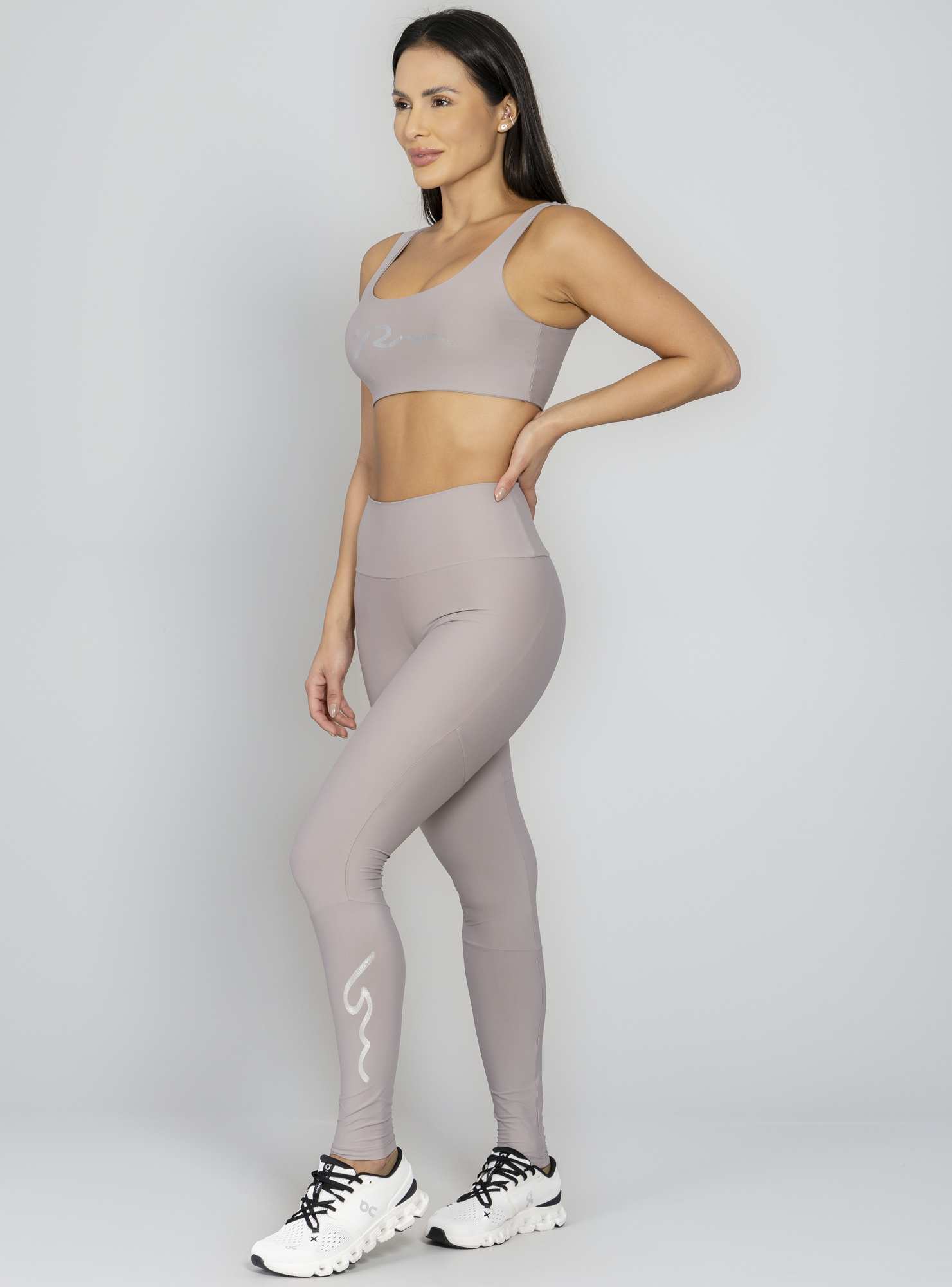 Top Leve Sustentação Cinza Run More