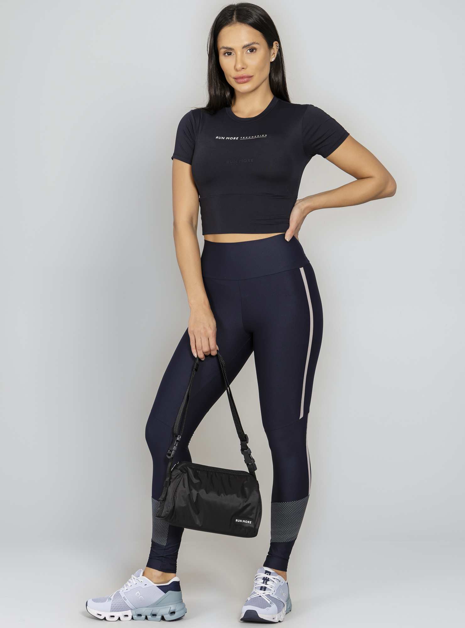 Blusa Cropped Preto Run More