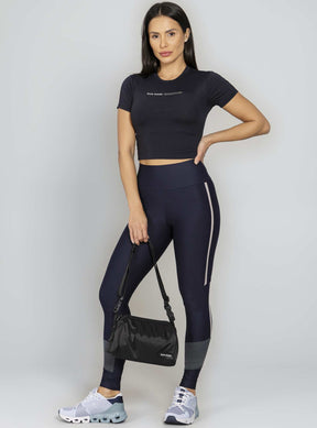 Blusa Cropped Preto Run More