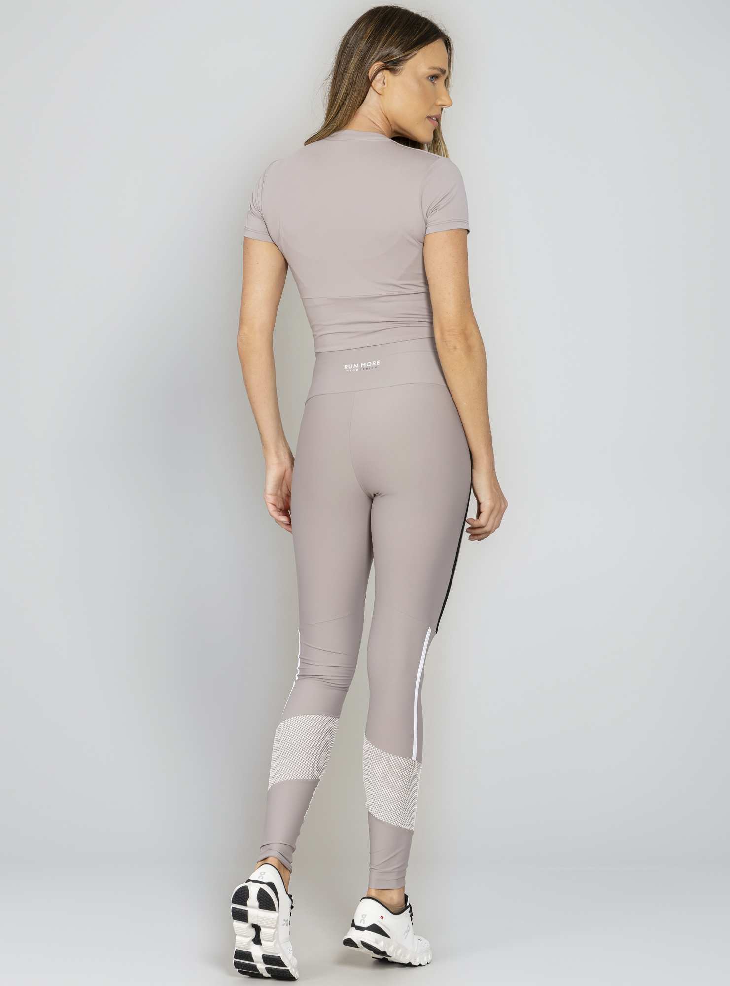 Blusa Cropped Cinza Run More