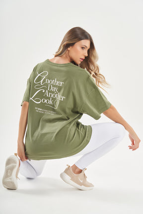 Camiseta Oversized Another Day Verde Militar Lets Gym