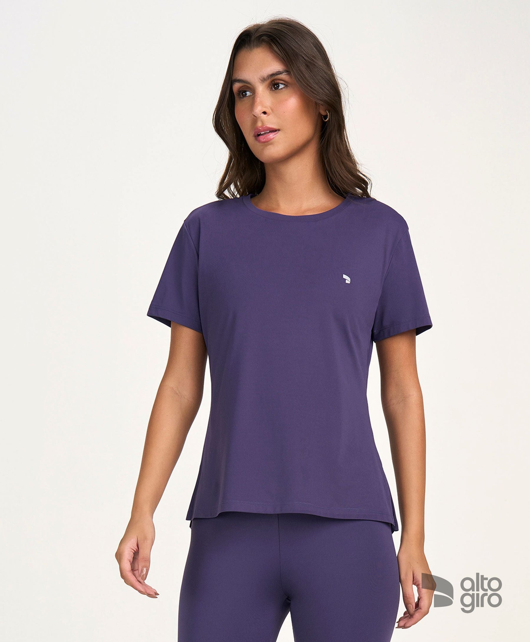 T-shirt Eterna Gola Redonda Roxo Velvet Alto Giro