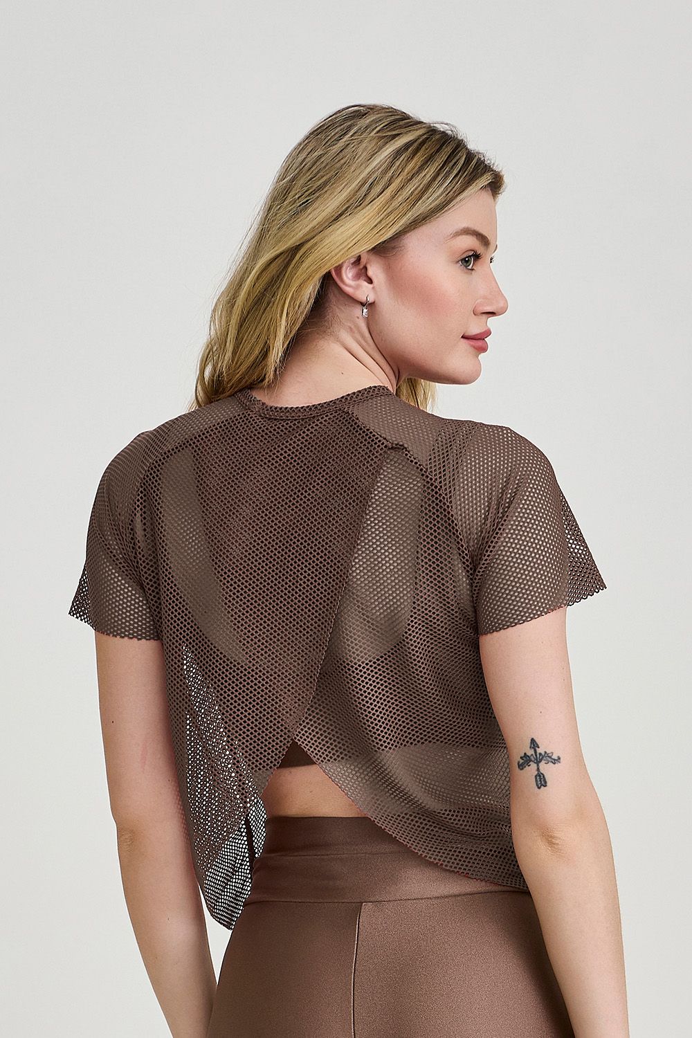Blusa De Tela Costas Transpassadas Marrom Caju Brasil