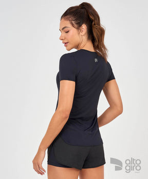 T-shirt Skin Fit Alongada Preto Alto Giro