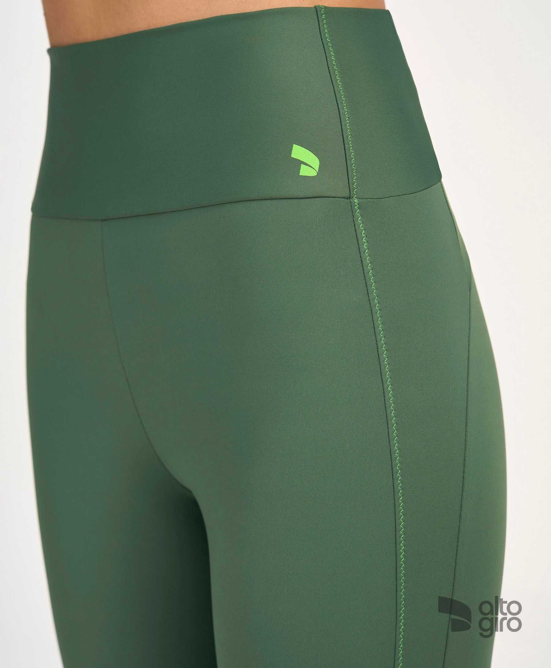 Legging Zig Com Recortes Verde Eden Alto Giro