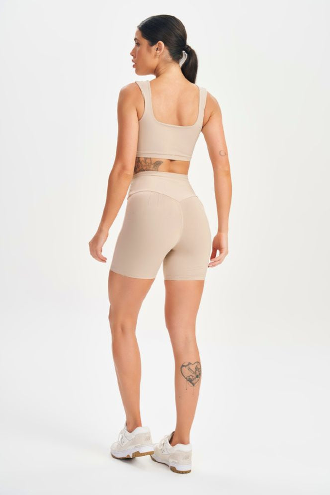 Top Estilous Nude Lets Gym