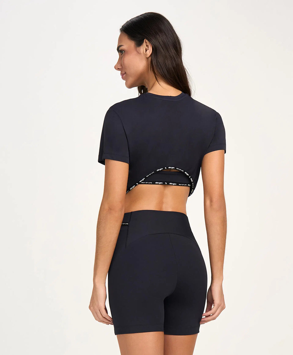 T-shirt Cropped Elastico Preto Alto Giro
