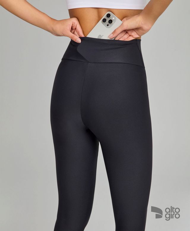 Legging Listras Laterais e Bolso Preto Alto Giro