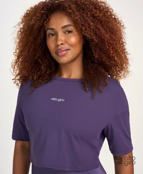 T-shirt Cropped Torcido Costas Roxo Velvet Alto Giro